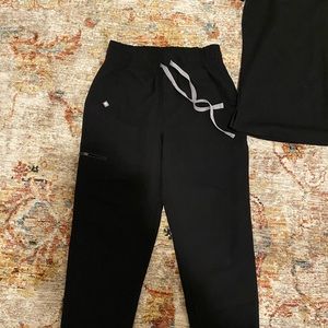 Black Figs Zamora joggers ( Size XS) and Black Catarina Top ( Size small)